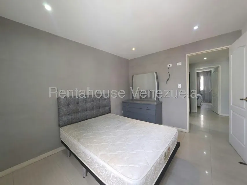 Apartamento (1 Nivel) en Alquiler en Altamira, Distrito Metropolitano - 26