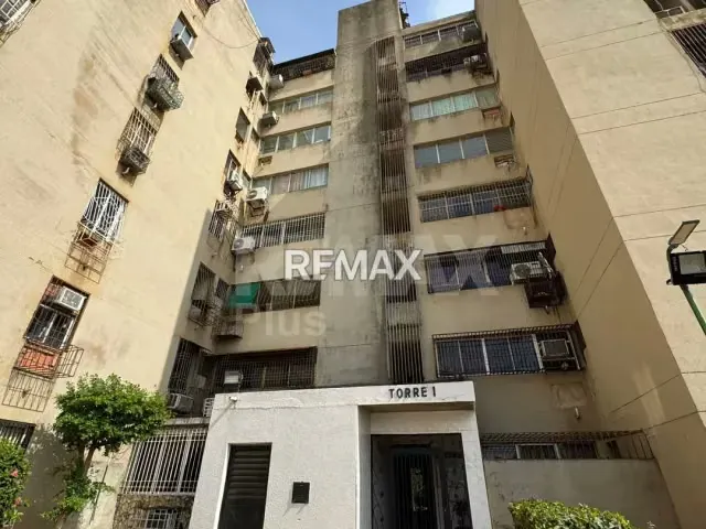 APARTAMENTO EN VENTA EN EL CONJUNTO RESIDENCIAL PALAIMA, AVENIDA GUAJIRA