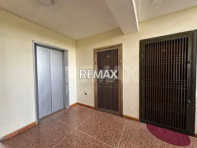 APARTAMENTO EN VENTA EN EL CONJUNTO RESIDENCIAL PALAIMA, AVENIDA GUAJIRA - 11