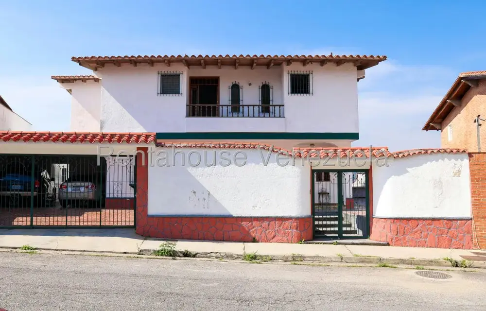 Casa (Multipes Niveles) en Venta en Los Naranjos del Cafetal, Distrito Metropolitano - 2