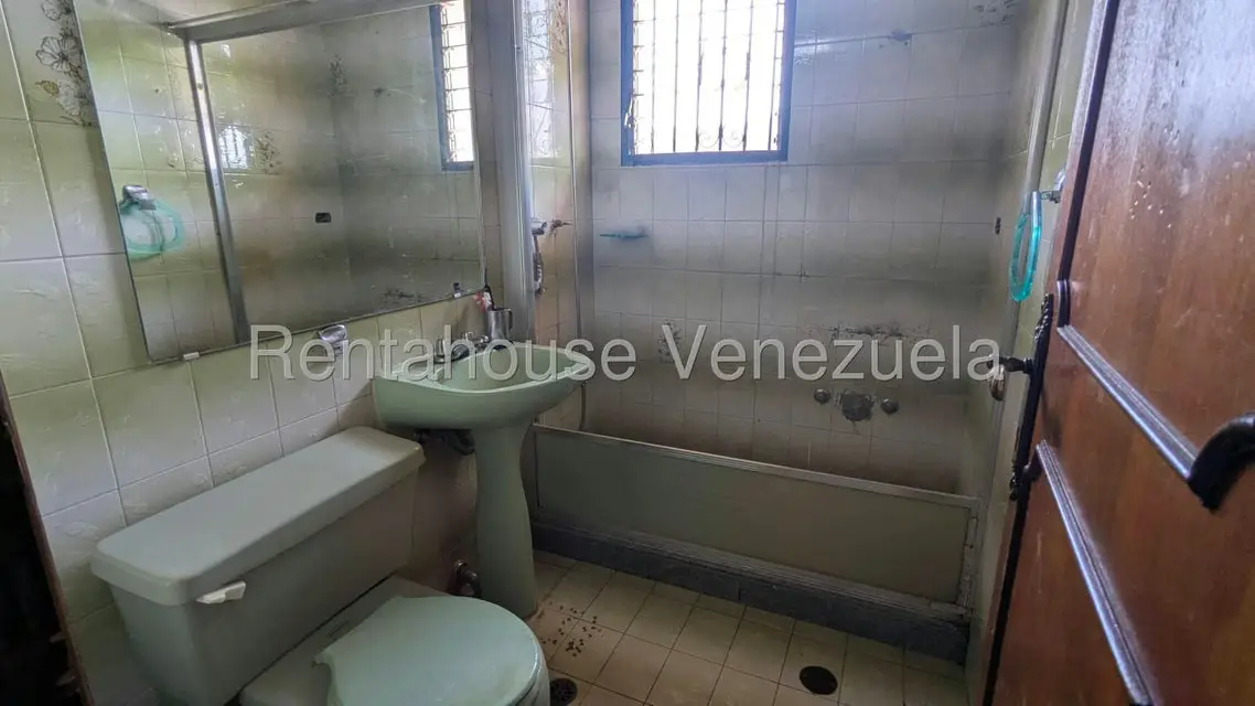 Casa (Multipes Niveles) en Venta en Los Naranjos del Cafetal, Distrito Metropolitano - 25