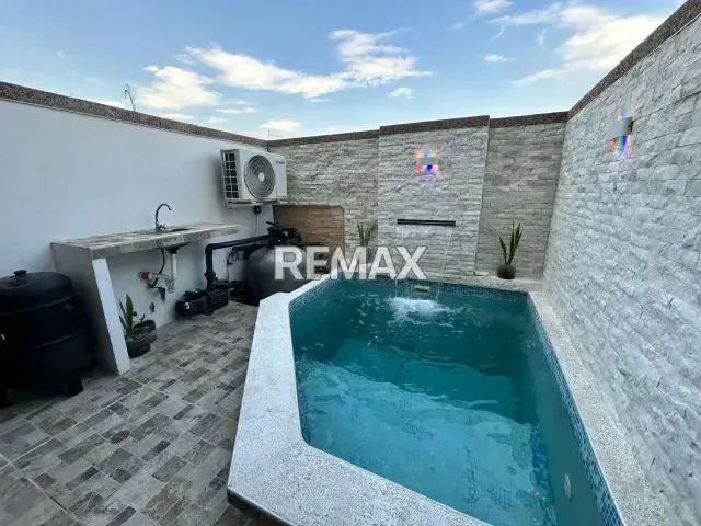 APARTAMENTO EN VENTA URBANIZACION LA COLINA - 4