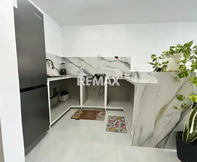 APARTAMENTO EN VENTA URBANIZACION LA COLINA - 8