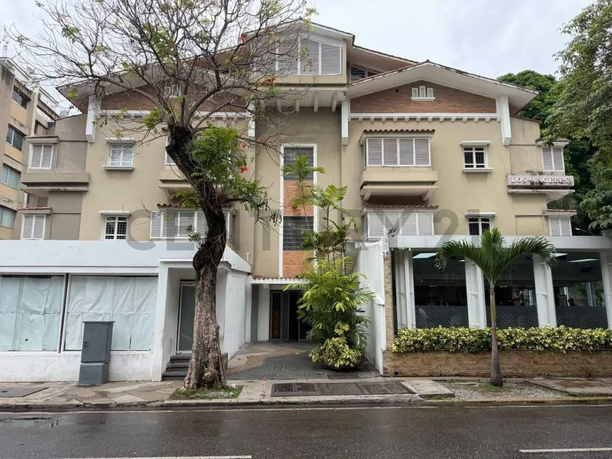 Impulsa tu empresa en ésta Amplia oficina en alquiler, en las Mercedes, Baruta