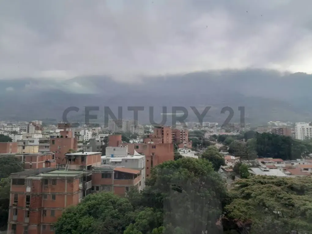 JCC - SE VENDE TODO UN PISO DE DOS OFICINAS AMOBLADAS DE 168 MTS2. CADA UNA - 7