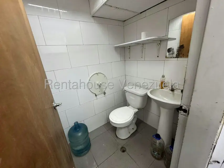 Local Comercial en Alquiler en Colinas de Bello Monte, Distrito Metropolitano - 24