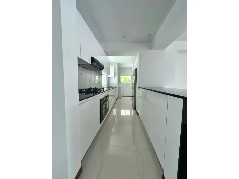 APARTAMENTO EN VENTA 133 M2-URB. LA LAGUNITA - 6