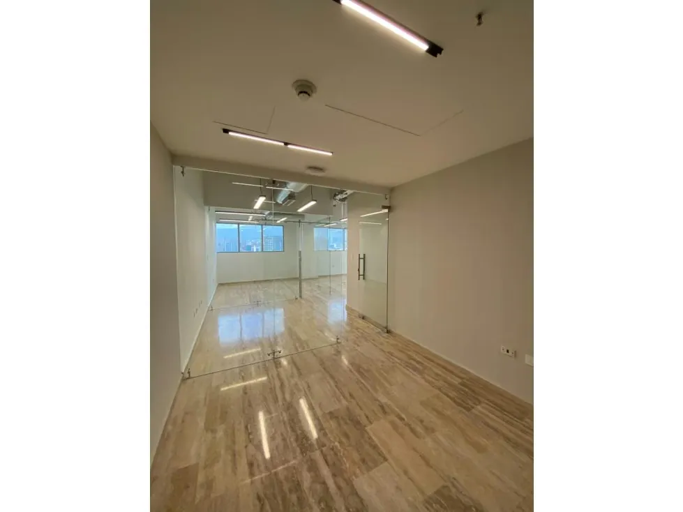 Oficina en alquiler 62m², Nest Tower - 10