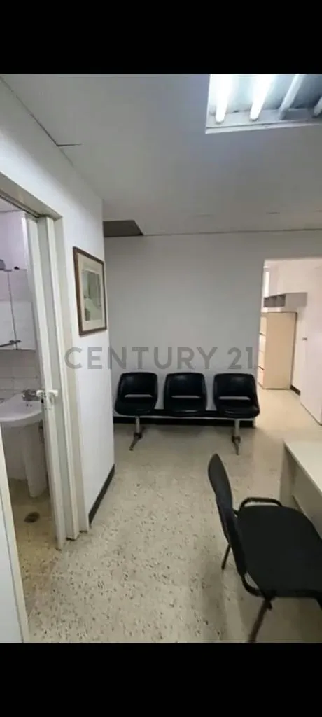 Se alquila oficina cerca de Capitolio - 10