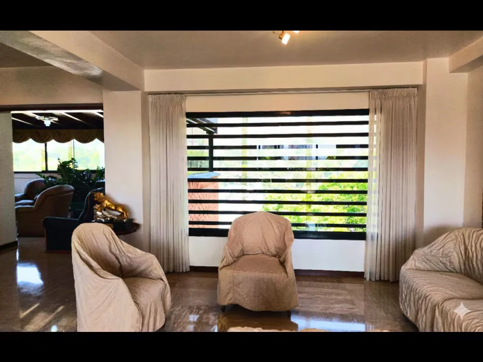 Venta de PH, Urb Los Chorros, 502mt2,5H,6B,7E 26-11 - 12