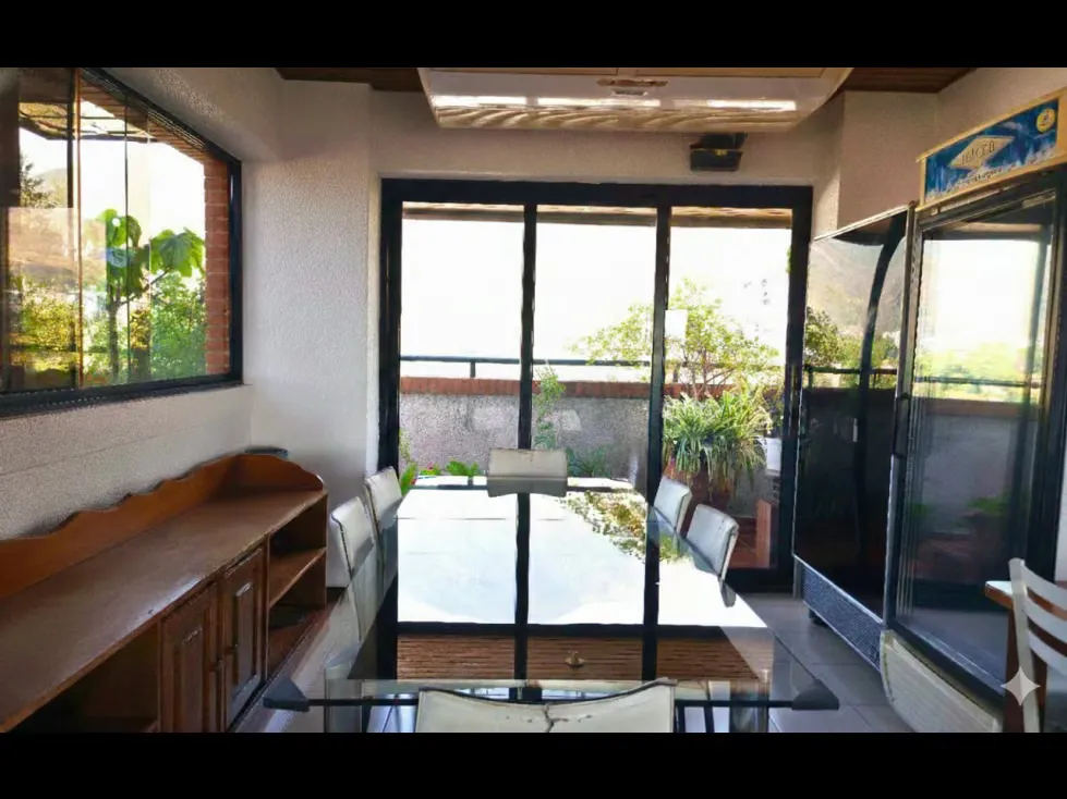 Venta de PH, Urb Los Chorros, 502mt2,5H,6B,7E 26-11 - 14