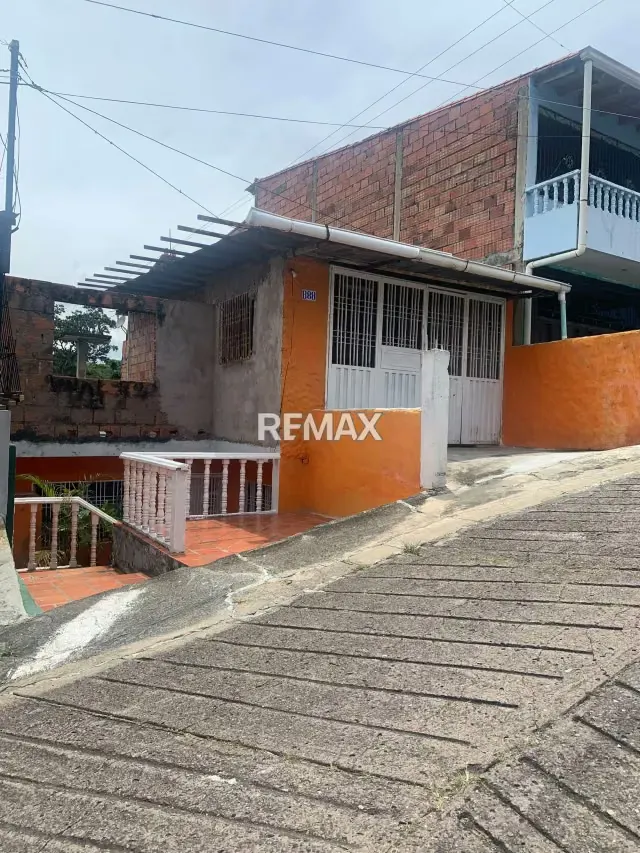 Casa en venta ubicada en Barrancas parte alta, calle 3 Bella vista, municipio Cárdenas - 2