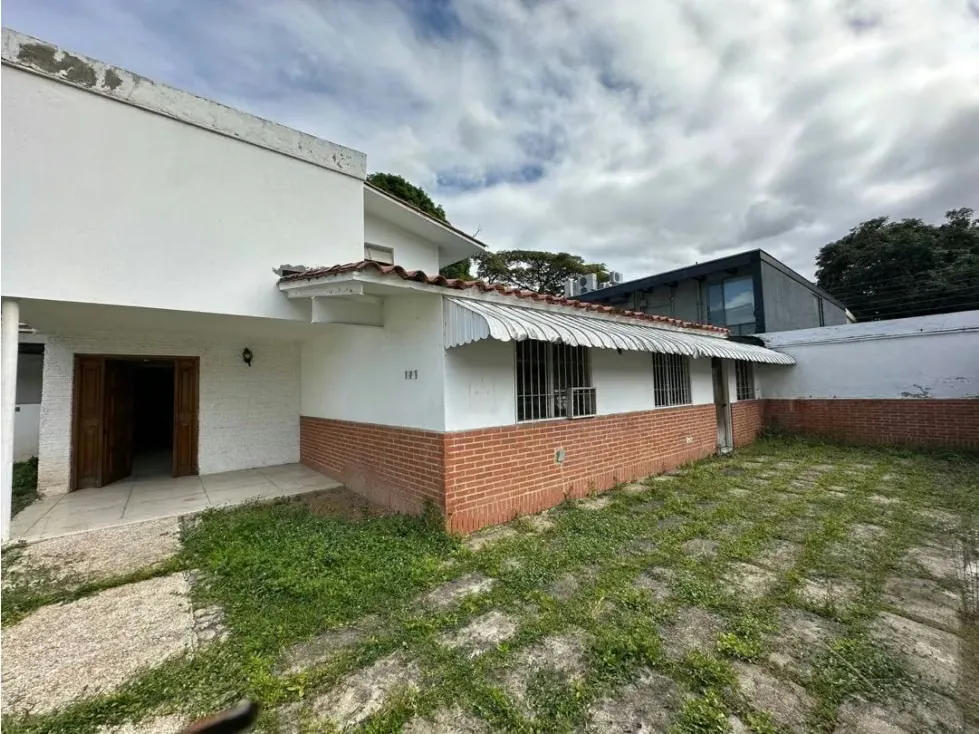 Se Vende casa 380m2 Urb. Chuao