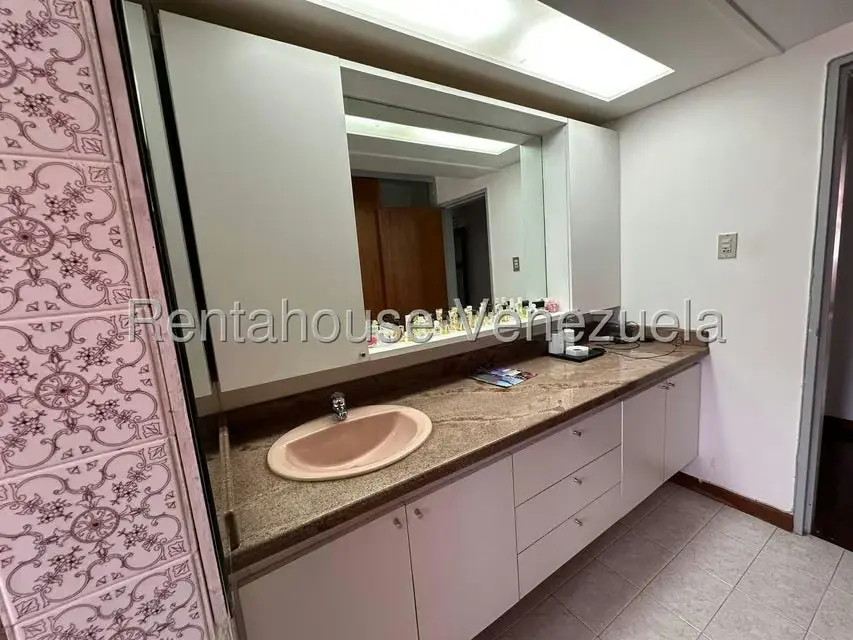 Apartamento (1 Nivel) en Venta en Colinas de Bello Monte, Distrito Metropolitano - 30
