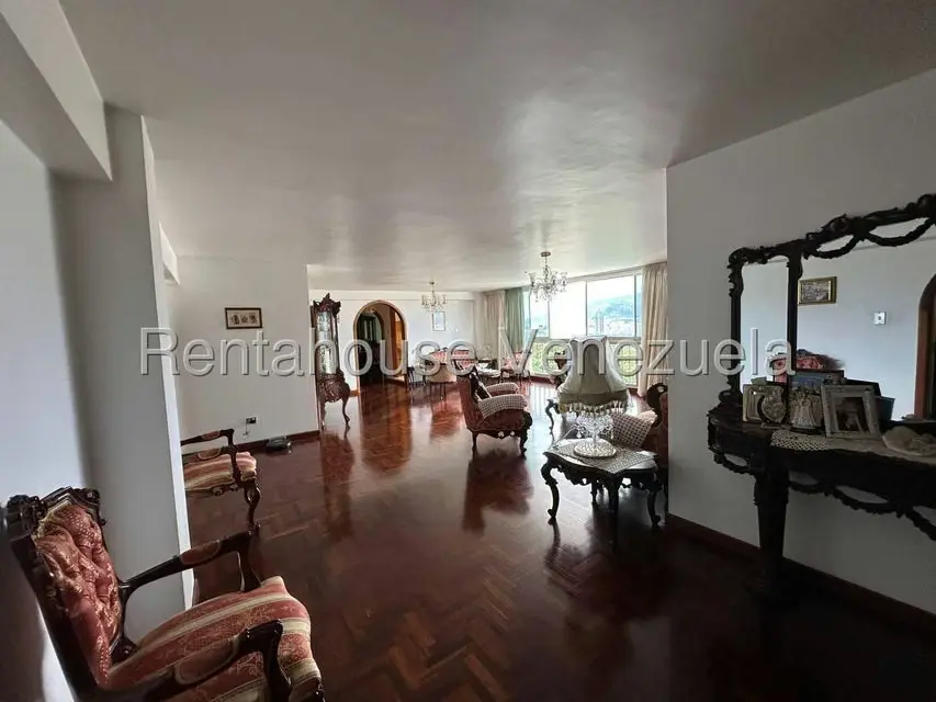 Apartamento (1 Nivel) en Venta en Colinas de Bello Monte, Distrito Metropolitano - 3
