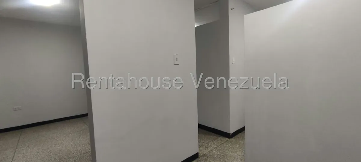 Oficina en Alquiler en Centro, Lara - 24