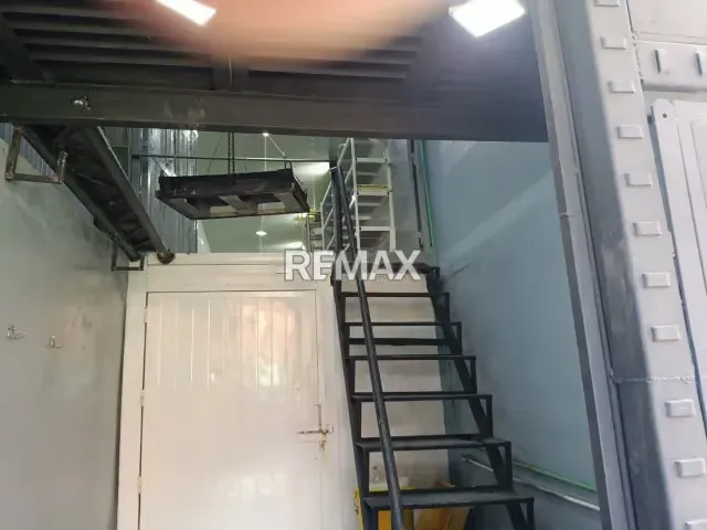 Se Alquila Cava de Congelación+ mezanina para procesamiento o depósito de 36m2 Baruta - 6