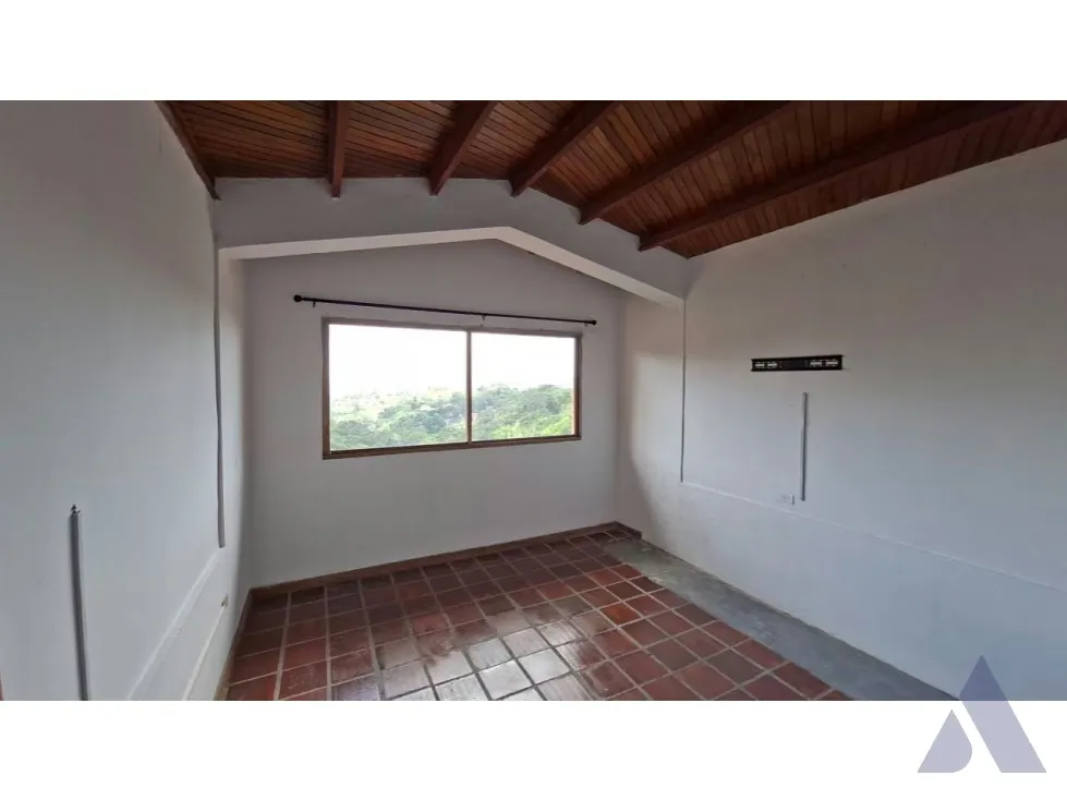 Se alquila anexo 200m2 El Hatillo sector Corralito 0103 - 7