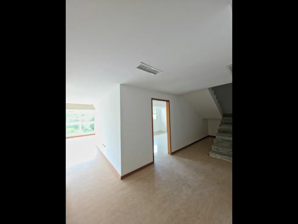 PENT HOUSE EN VENTA 205 M2 - URB LOMAS DE LAS MERCEDES - 3