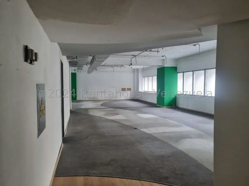 Oficina en Venta en Los Palos Grandes, Distrito Metropolitano - 4