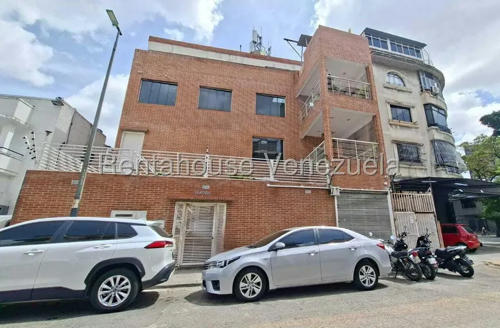 Oficina en Alquiler en Los Chaguaramos, Distrito Metropolitano - 2