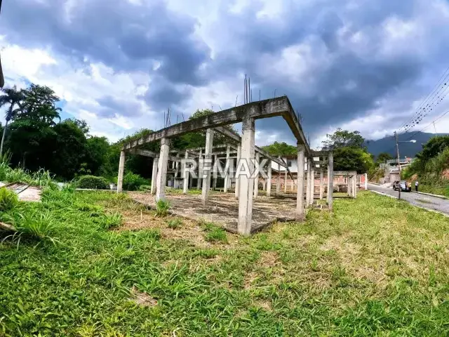 TERRENO URB. LOS RAUSEOS EL LIMON