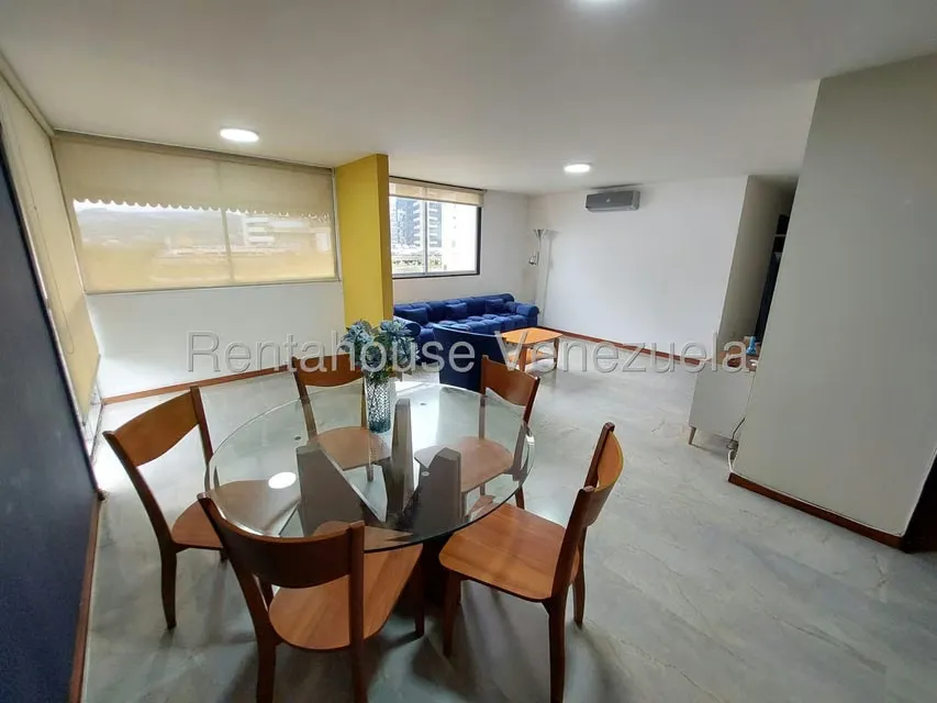 Apartamento (1 Nivel) en Alquiler en Los Palos Grandes, Distrito Metropolitano - 5