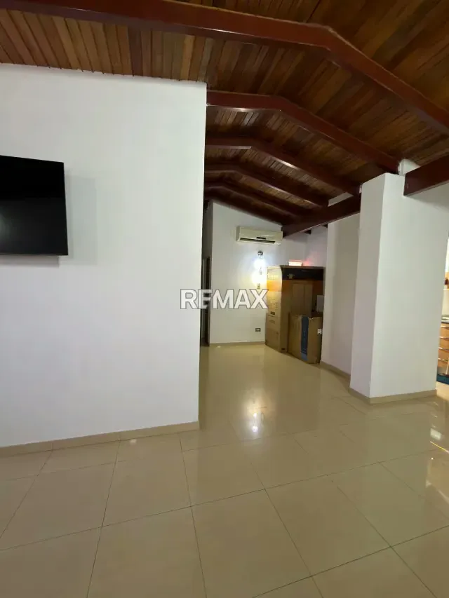 Se vende apartamento Urb la laguna - 3