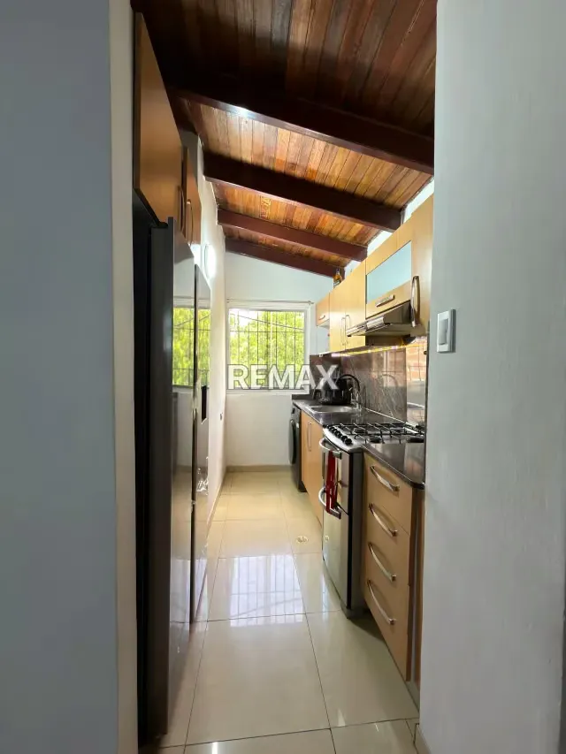Se vende apartamento Urb la laguna - 7