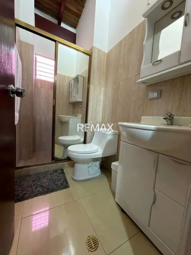 Se vende apartamento Urb la laguna - 10