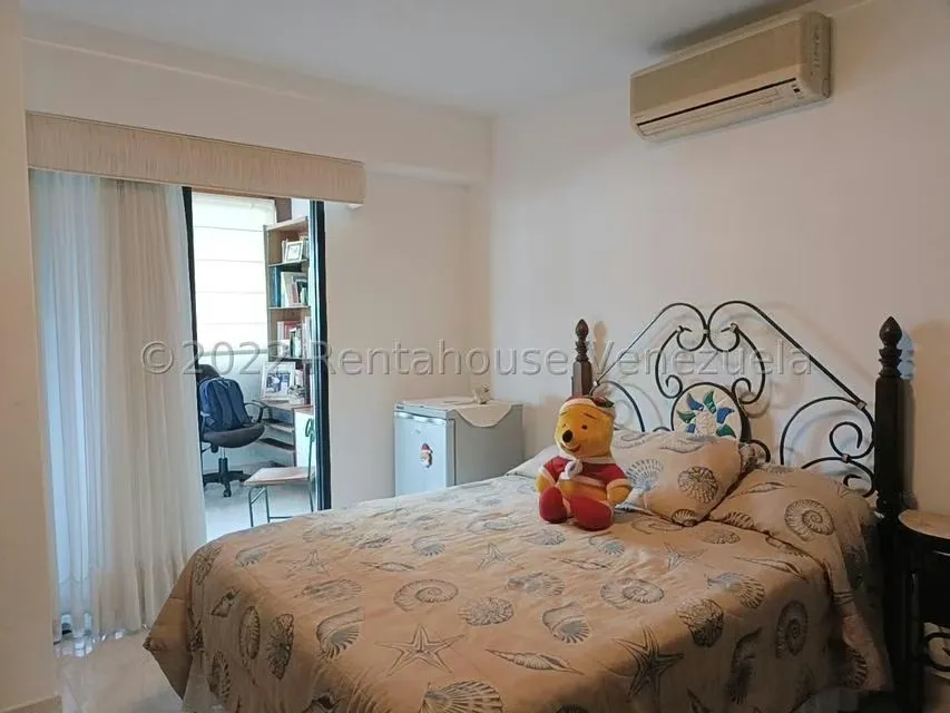 Apartamento (Duplex) en Venta en Santa Monica, Distrito Metropolitano - 11