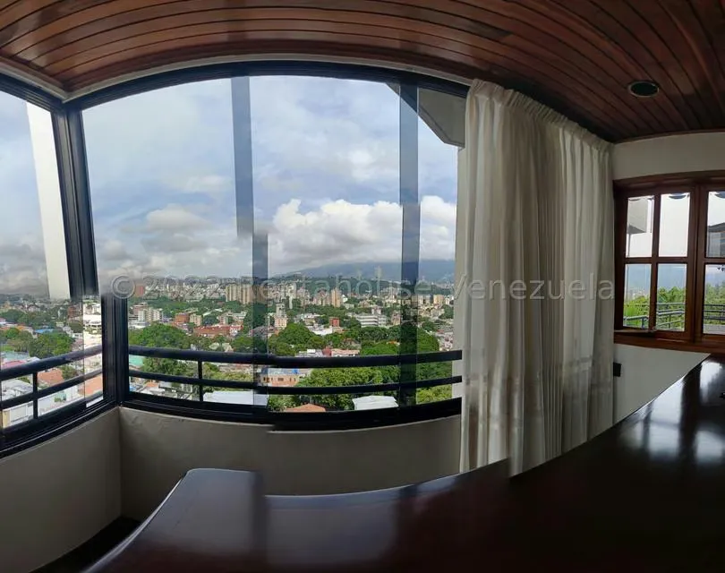 Apartamento (Duplex) en Venta en Santa Monica, Distrito Metropolitano - 16