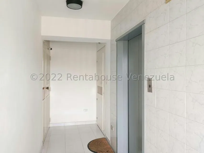 Apartamento (Duplex) en Venta en Santa Monica, Distrito Metropolitano - 19