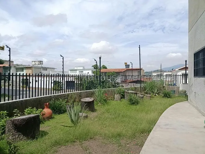 Apartamento (Duplex) en Venta en Santa Monica, Distrito Metropolitano - 25