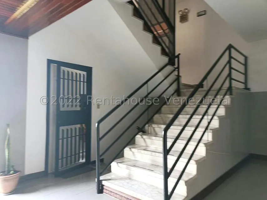 Apartamento (Duplex) en Venta en Santa Monica, Distrito Metropolitano - 38