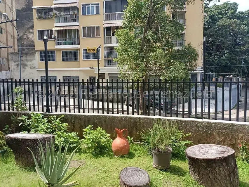 Apartamento (Duplex) en Venta en Santa Monica, Distrito Metropolitano - 39