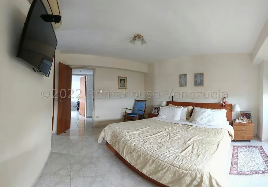 Apartamento (Duplex) en Venta en Santa Monica, Distrito Metropolitano - 8