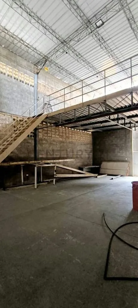 Galpòn a metros de la Av. Fuerzas Armadas - 2
