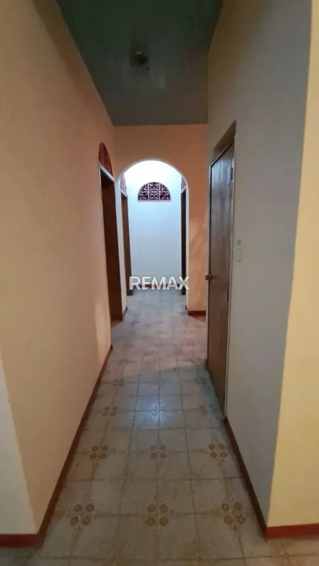 ALQUILO HABITACIONES 2-2 AV LIBERTADOR