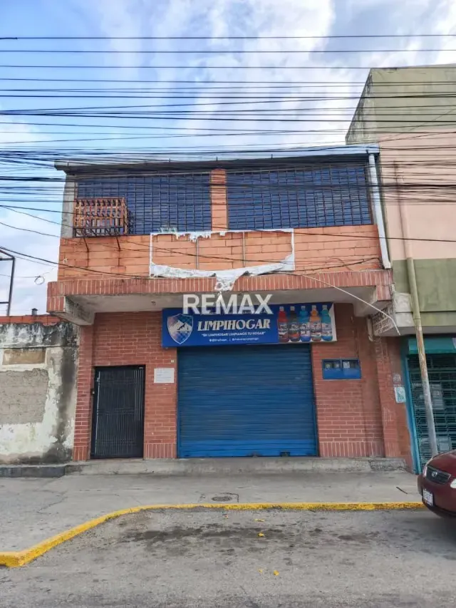 Local comercial en alquiler Ubicado en la calle 6 entre AV. 9 y av. Bolívar