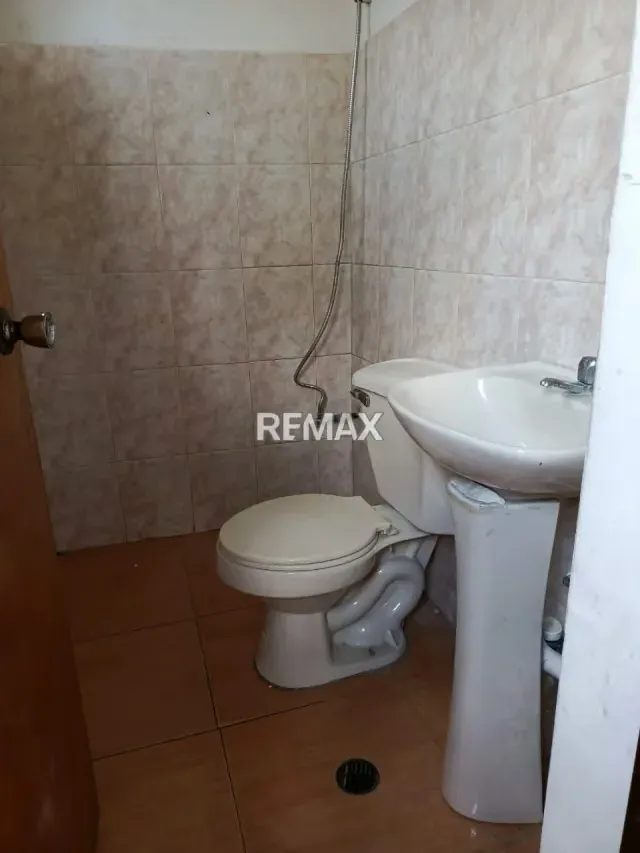 Local comercial en alquiler Ubicado en la calle 6 entre AV. 9 y av. Bolívar - 6