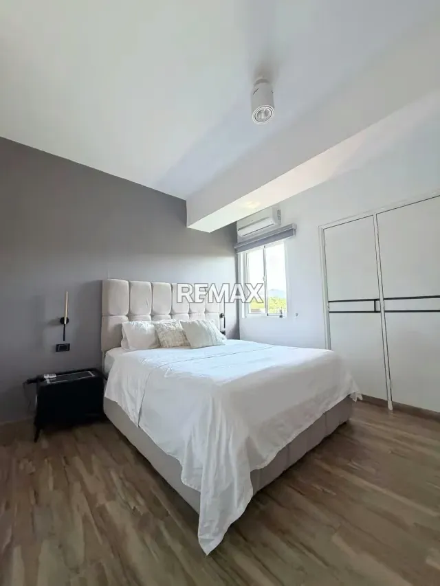 Venta de Exclusivo Apartamento en Resd. Balcones del Viento Tazajal Naguanagua - 3