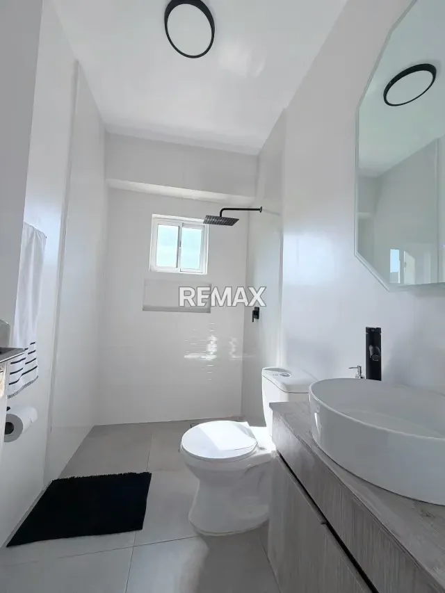 Venta de Exclusivo Apartamento en Resd. Balcones del Viento Tazajal Naguanagua - 5