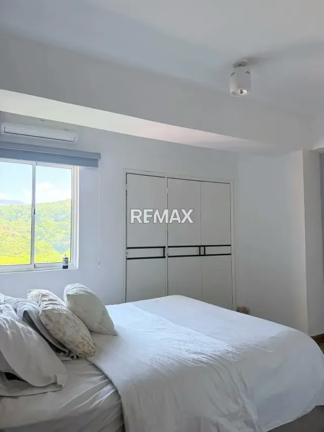 Venta de Exclusivo Apartamento en Resd. Balcones del Viento Tazajal Naguanagua - 8