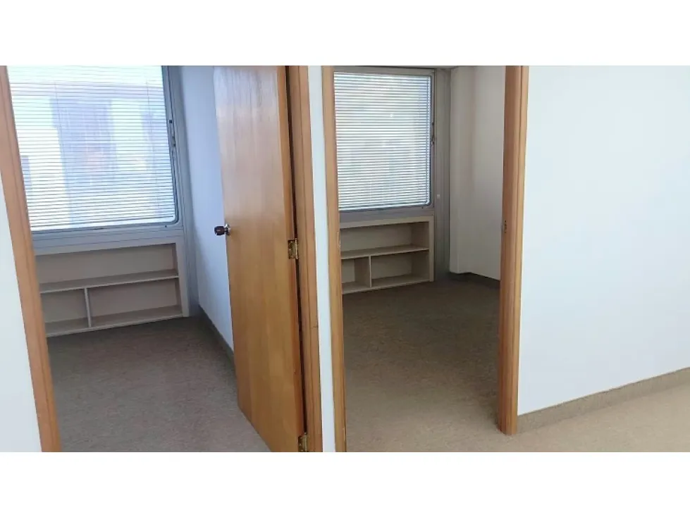 Alquilo oficina 56m2 Santa Paula 3785 - 5