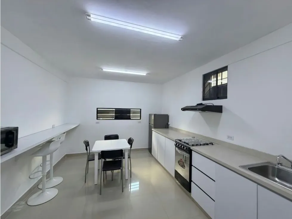 Alquilo oficina 45m2 Bello Monte 6639 - 3