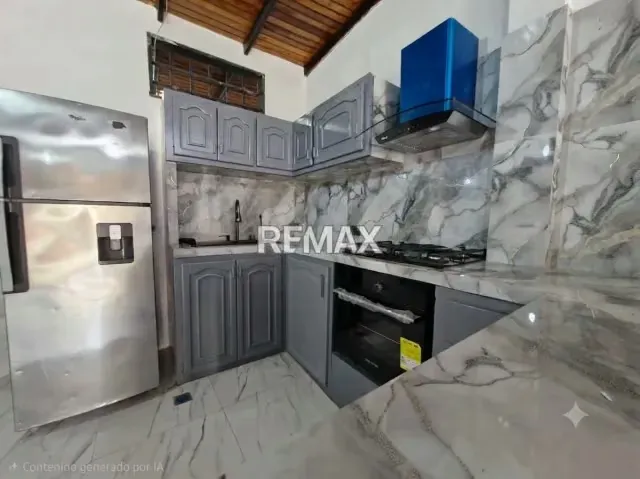 Se vende amplia y cómoda casa con terreno propio ubicada en la estratégica zona de la Carrera 5 en Arjona - 2