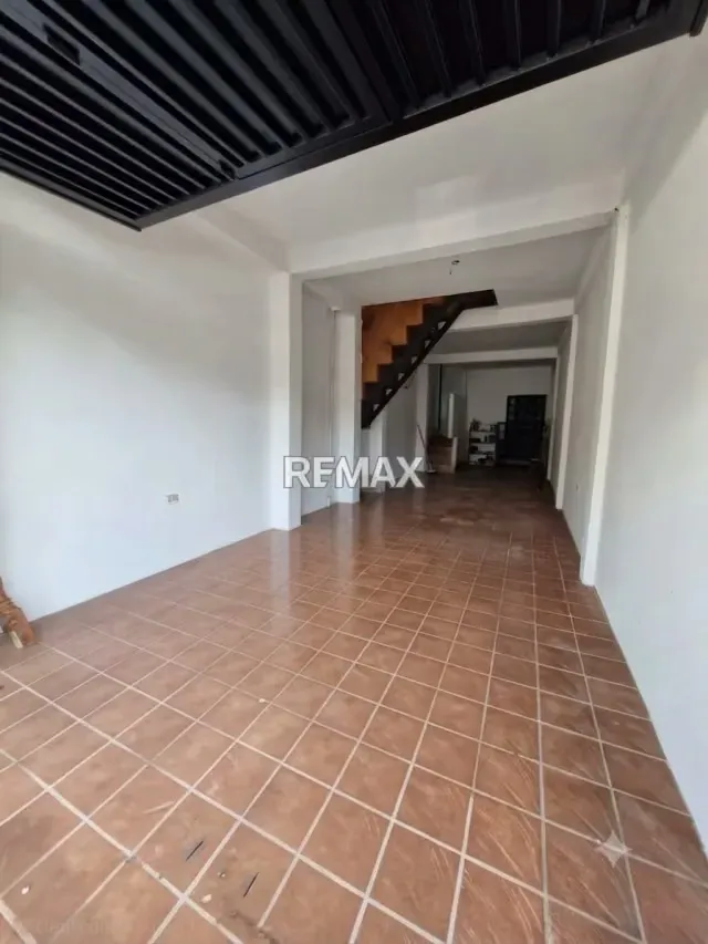 Se vende amplia y cómoda casa con terreno propio ubicada en la estratégica zona de la Carrera 5 en Arjona - 3