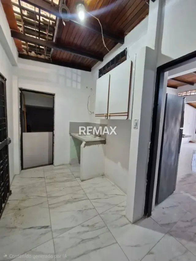 Se vende amplia y cómoda casa con terreno propio ubicada en la estratégica zona de la Carrera 5 en Arjona - 7