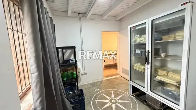Casa Comercial En Alta Florida En Venta y Alquiler , 699m2 de construcción y 933 de terreno - 11